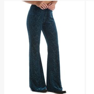 NWOT Wrangler Flare Pants